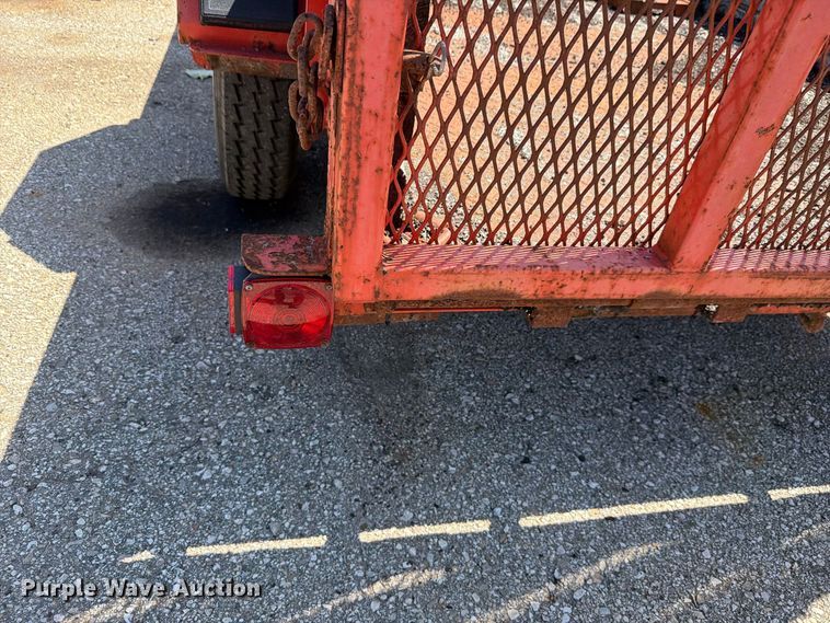 image for item NF9552 1982 Supreme utility trailer