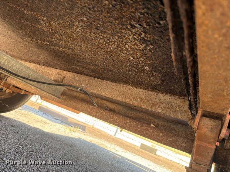 image for item NF9552 1982 Supreme utility trailer