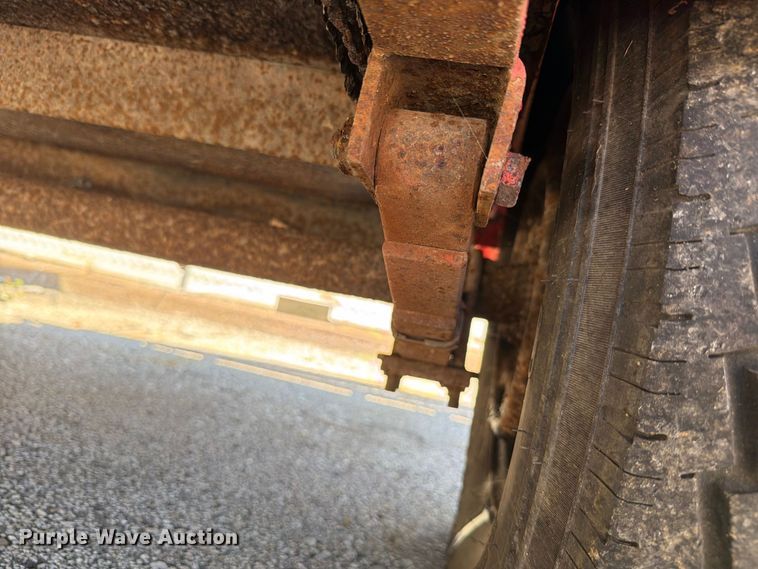 image for item NF9552 1982 Supreme utility trailer