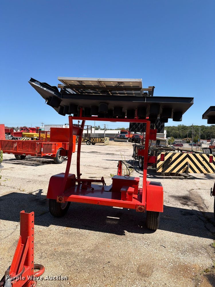 image for item NF9553 2010 National Signal arrow board trailer