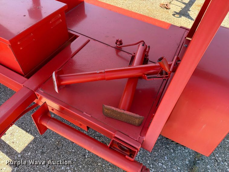 image for item NF9553 2010 National Signal arrow board trailer