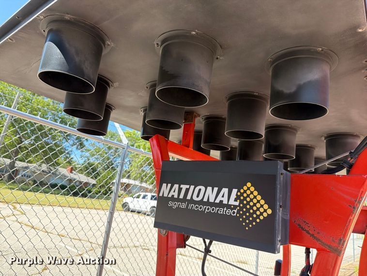 image for item NF9554 2011 National Signal arrow board trailer