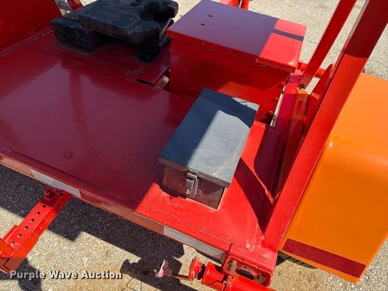 image for item NF9556 2011 National Signal arrow board trailer