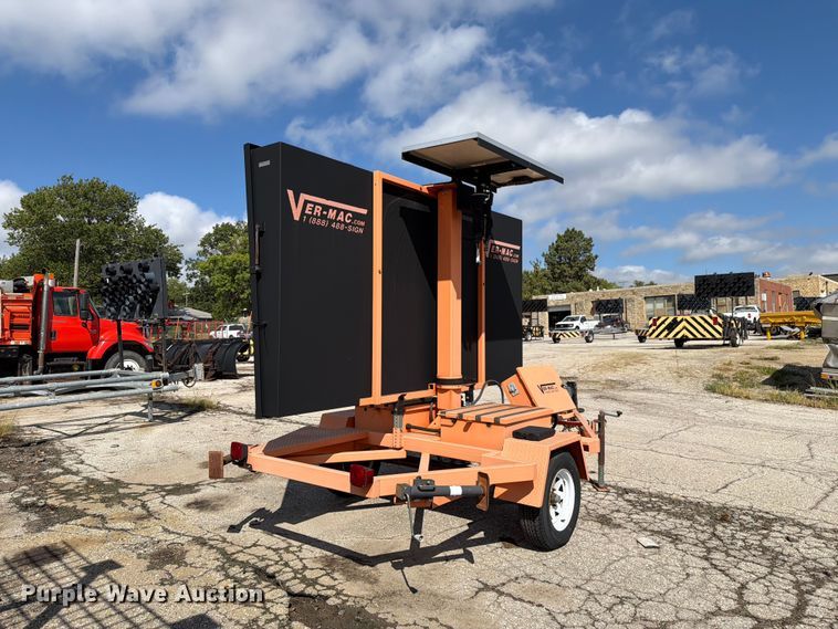 image for item NF9566 2009 Vermac message board trailer