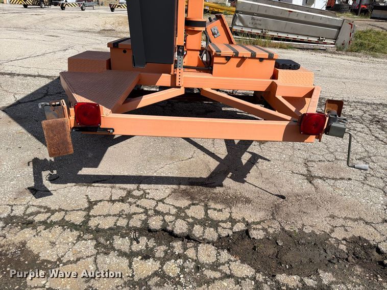 image for item NF9566 2009 Vermac message board trailer