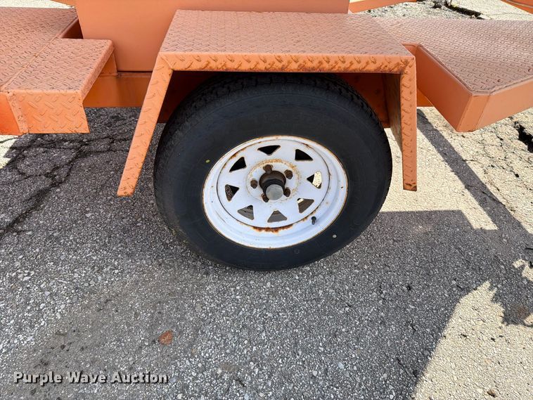 image for item NF9566 2009 Vermac message board trailer