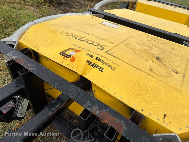 image for item NF9569 Traffic  Scorpion II crash attenuator