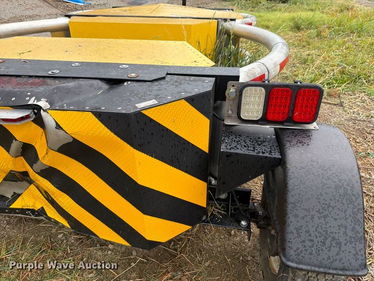 image for item NF9569 Traffic  Scorpion II crash attenuator