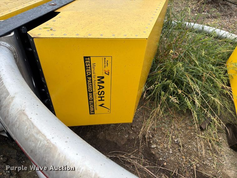 image for item NF9569 Traffic  Scorpion II crash attenuator
