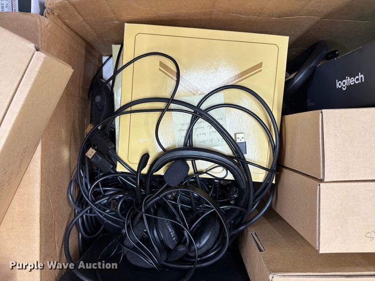 image for item NF9582 Office supplies