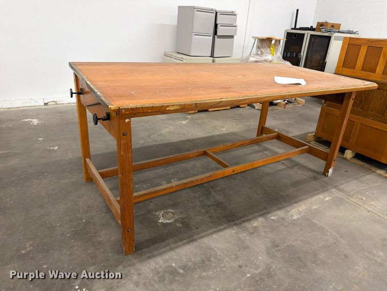 image for item NF9593 Table