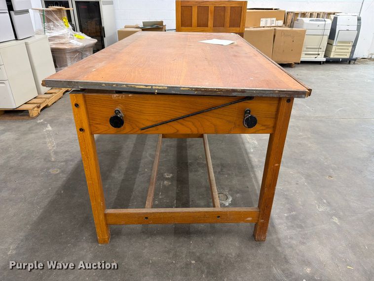 image for item NF9593 Table