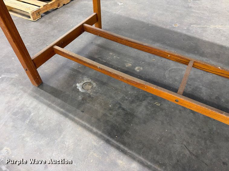 image for item NF9593 Table