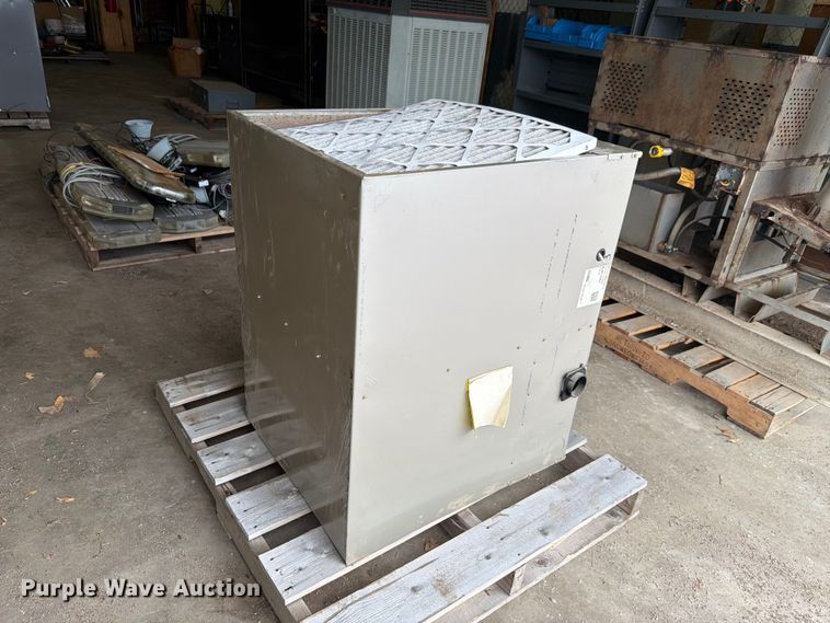 image for item NF9596 Carrier 59SCA120S241120 furnace
