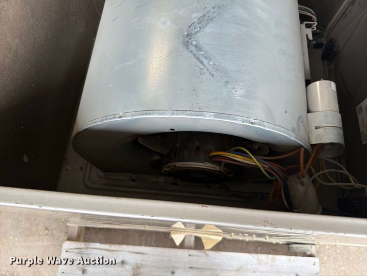image for item NF9596 Carrier 59SCA120S241120 furnace
