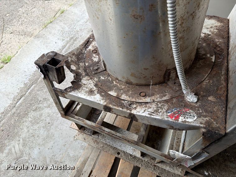 image for item NF9600 Alkta cleaning system