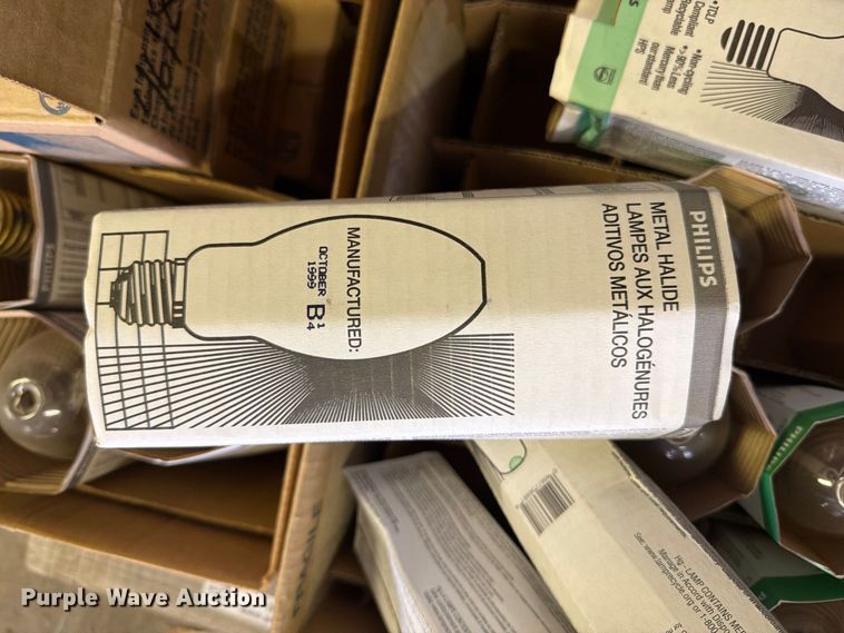 image for item NF9602 Approximately 42 light bulbs