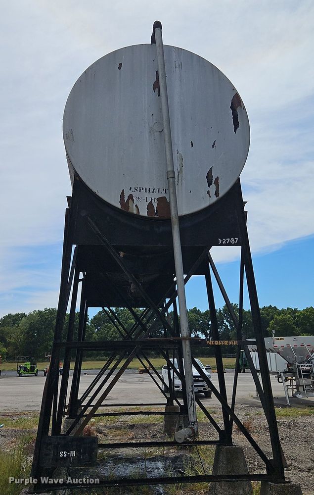 image for item OJ9539 Asphalt oil tank