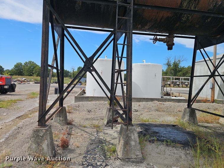 image for item OJ9539 Asphalt oil tank