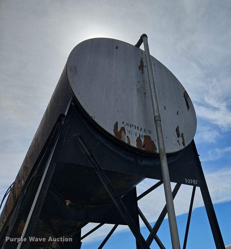 image for item OJ9539 Asphalt oil tank