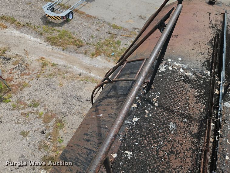 image for item OJ9539 Asphalt oil tank