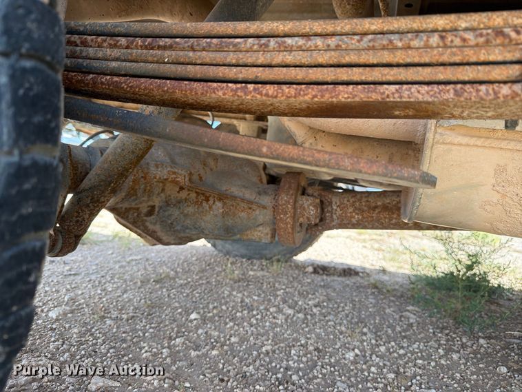 image for item DE1381 2002 Chevrolet Silverado 2500 Crew Cab pickup truck