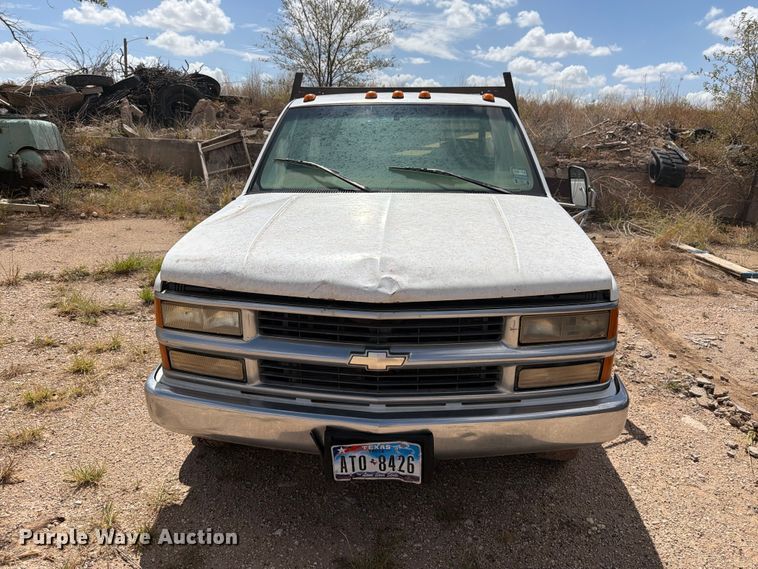 image for item DE1383 1997 Chevrolet C3500 flatbed pickup truck