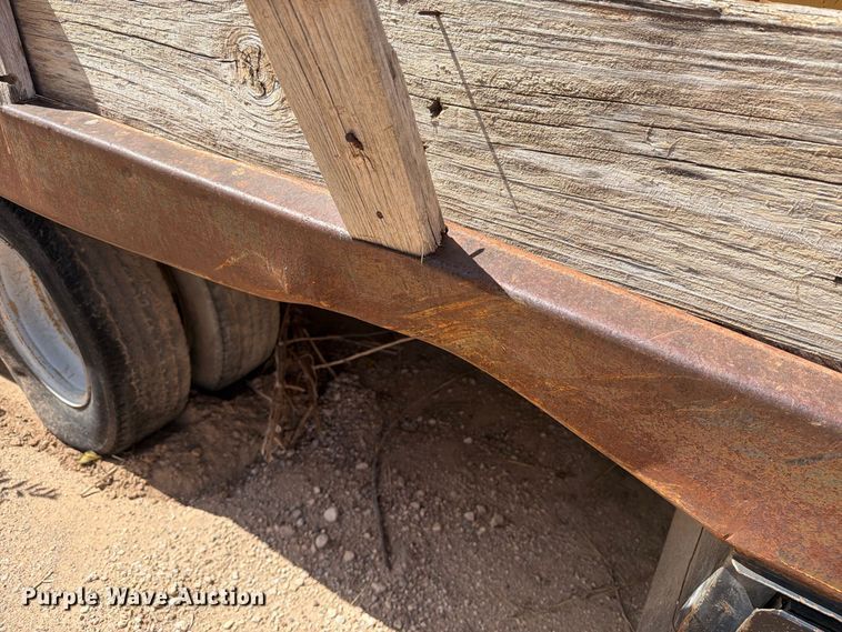 image for item DE1383 1997 Chevrolet C3500 flatbed pickup truck