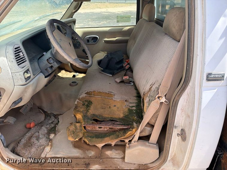 image for item DE1383 1997 Chevrolet C3500 flatbed pickup truck