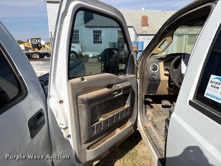 image for item DK6599 2013 Ford F250 Super Duty Crew Cab pickup truck