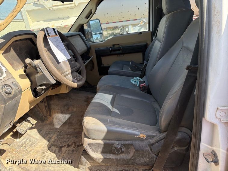 image for item DK6599 2013 Ford F250 Super Duty Crew Cab pickup truck