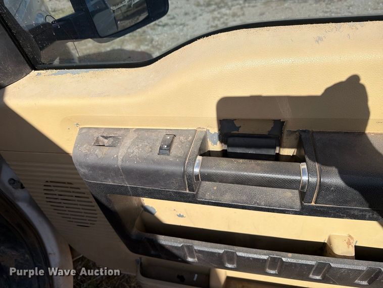 image for item DK6599 2013 Ford F250 Super Duty Crew Cab pickup truck