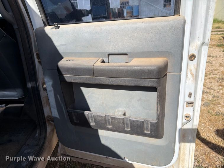 image for item DK6599 2013 Ford F250 Super Duty Crew Cab pickup truck