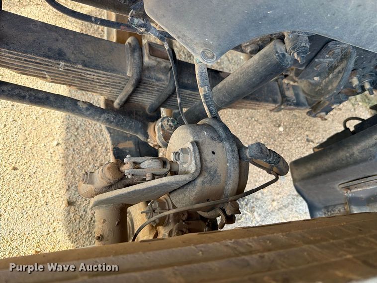 image for item DK6605 2016 Caterpillar CT660 water truck