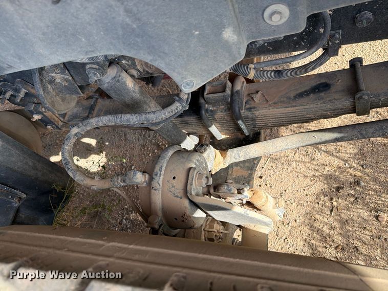 image for item DK6605 2016 Caterpillar CT660 water truck