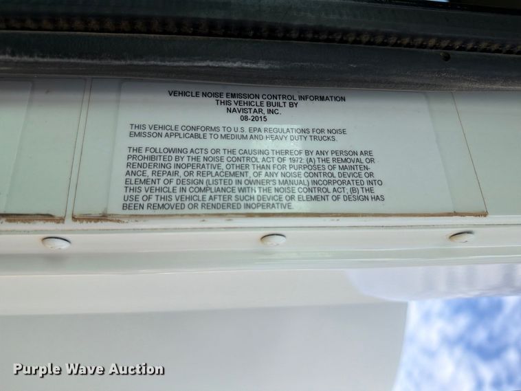 image for item DK6605 2016 Caterpillar CT660 water truck