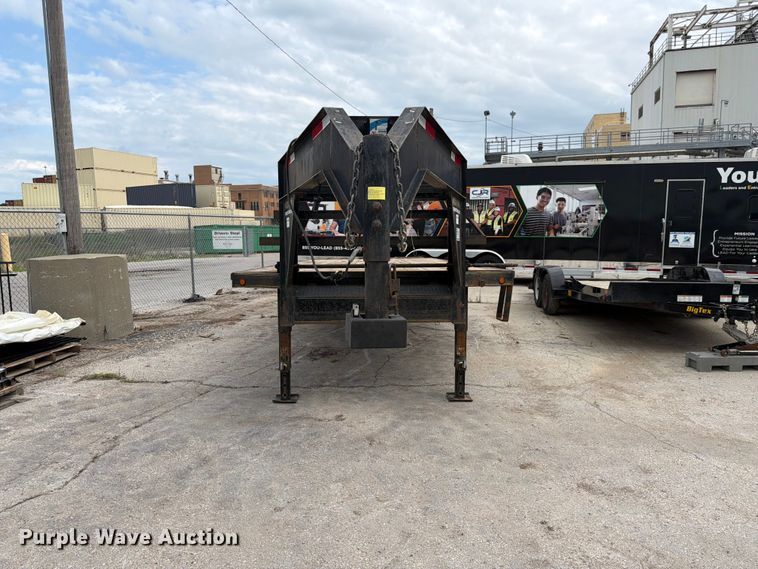 image for item DQ7834 2011 Elite equipment trailer
