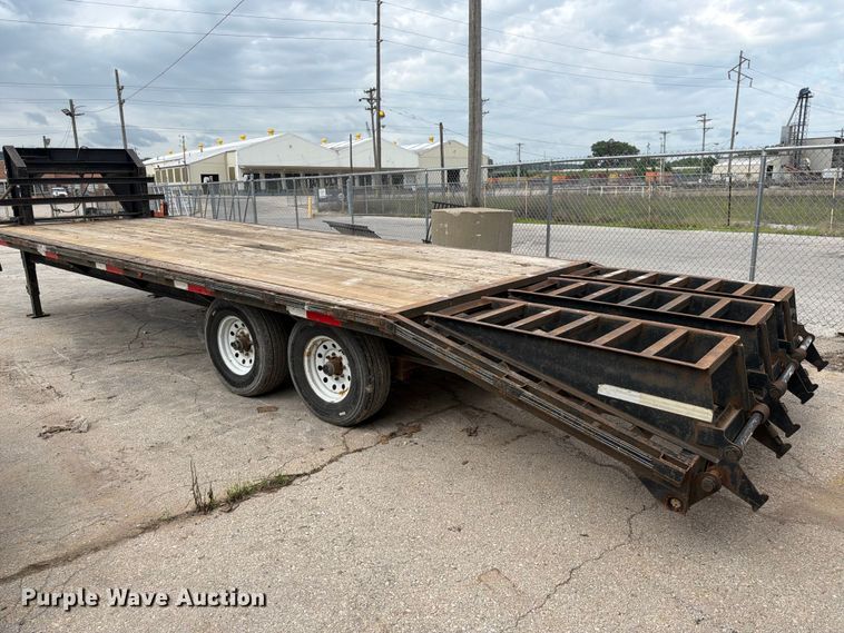 image for item DQ7834 2011 Elite equipment trailer