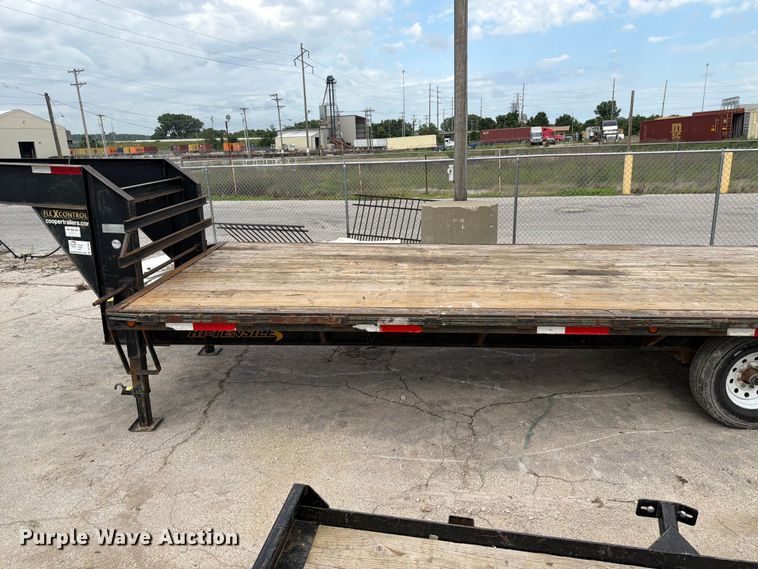 image for item DQ7834 2011 Elite equipment trailer