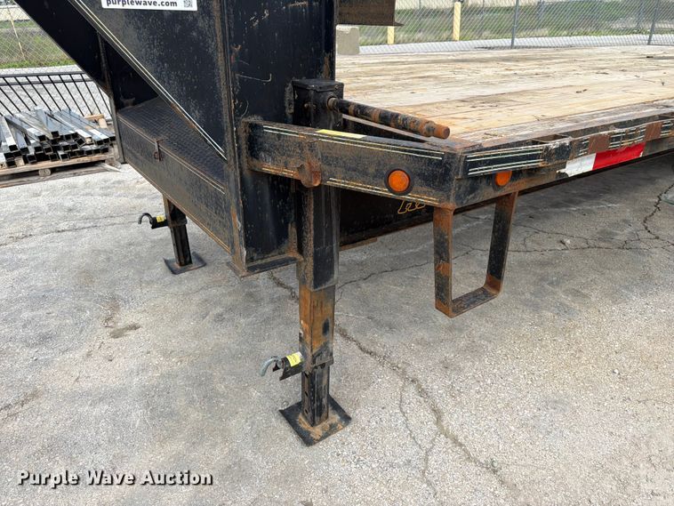 image for item DQ7834 2011 Elite equipment trailer