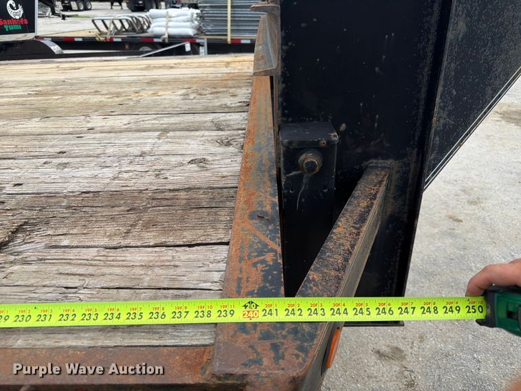 image for item DQ7834 2011 Elite equipment trailer