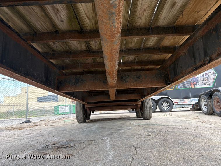 image for item DQ7834 2011 Elite equipment trailer
