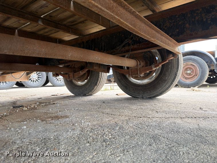 image for item DQ7834 2011 Elite equipment trailer