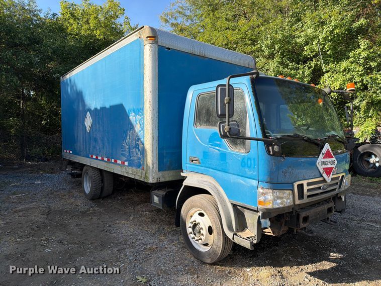 image for item DT2935 2007 Ford LCF box truck