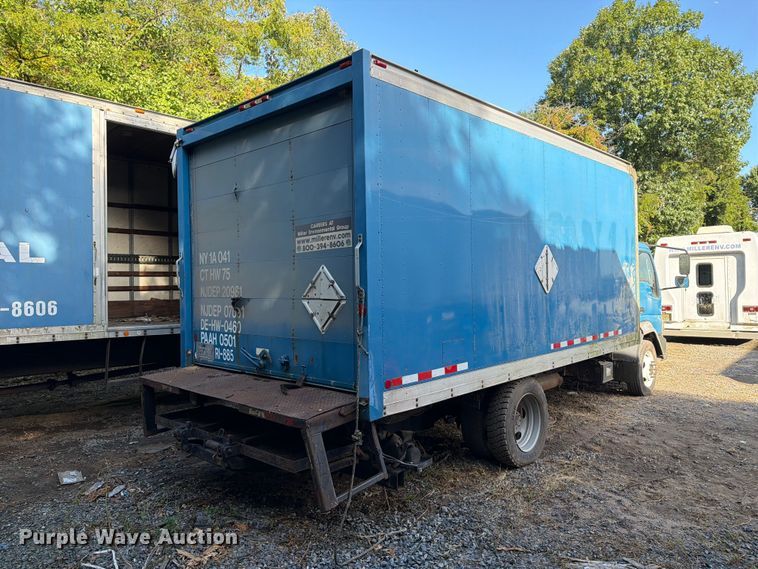 image for item DT2935 2007 Ford LCF box truck