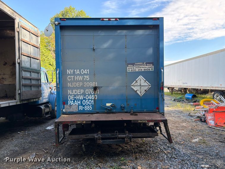image for item DT2935 2007 Ford LCF box truck