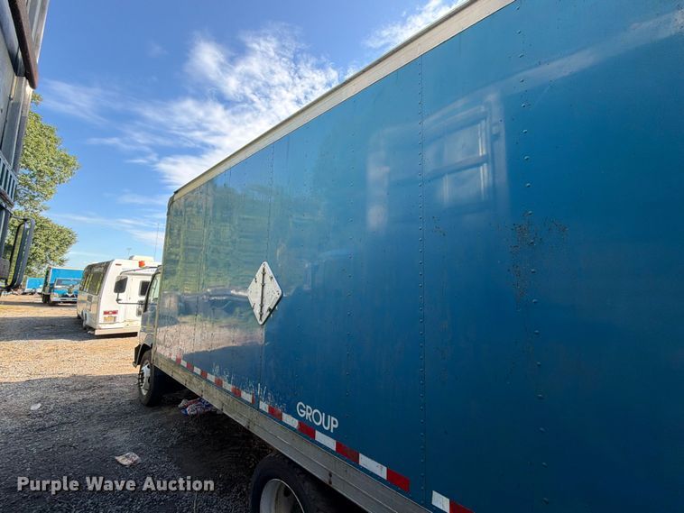 image for item DT2935 2007 Ford LCF box truck
