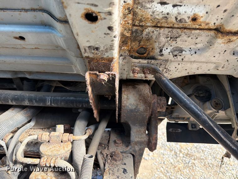 image for item DT2935 2007 Ford LCF box truck