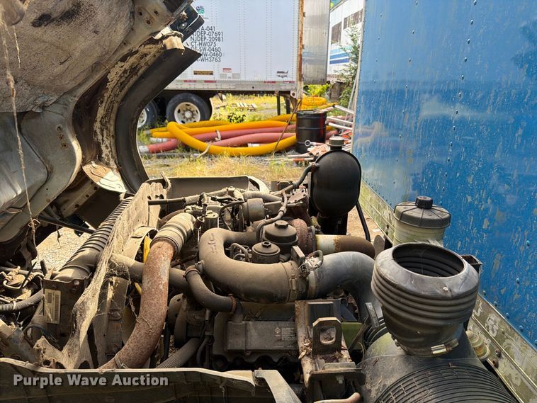 image for item DT2935 2007 Ford LCF box truck