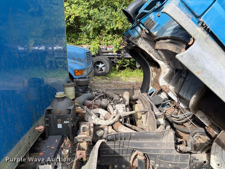 image for item DT2935 2007 Ford LCF box truck